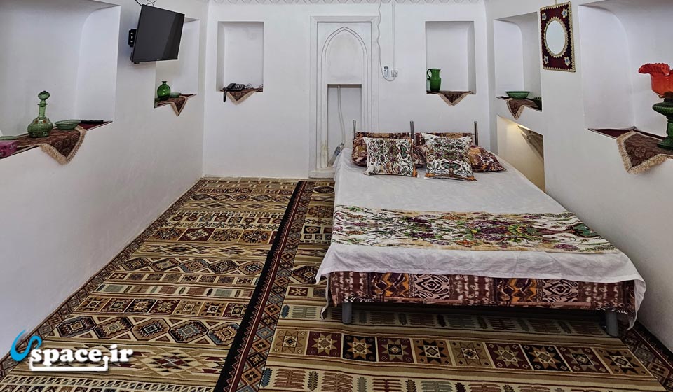 نمای داخلی اتاق افسانه عشق اقامتگاه سنتی عمارت حاکم - ساوه