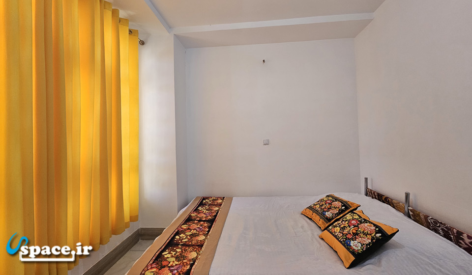 نمای داخلی اتاق فرخنده اقامتگاه سنتی عمارت حاکم - ساوه