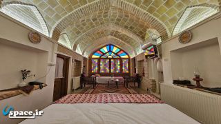 نمای داخلی اتاق گلنار اقامتگاه سنتی عمارت حاکم - ساوه